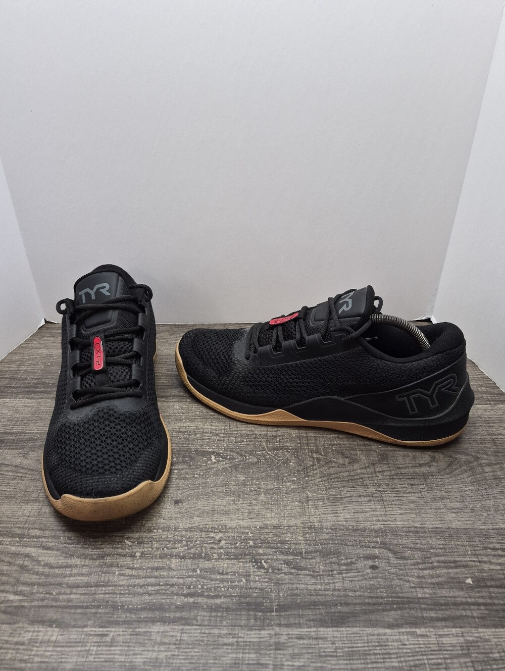 TYR CXT-2 Elite Carbon Shoes Mens Size 10 Black Gum Lifting Trainer Sneakers